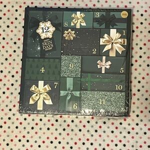 NWT Target Happy Skin Days Advent Calendar Green Gold